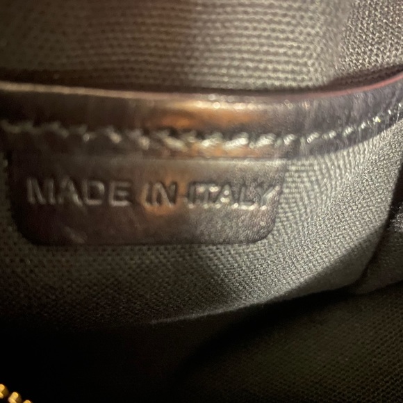 Like new Burberry bag - Picture 6 of 8